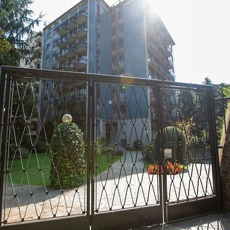 Apartment Bocconi 1 Milan Bagian luar foto