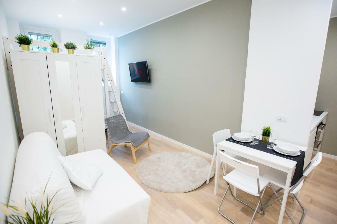 Apartment Bocconi 1 Milan Bagian luar foto